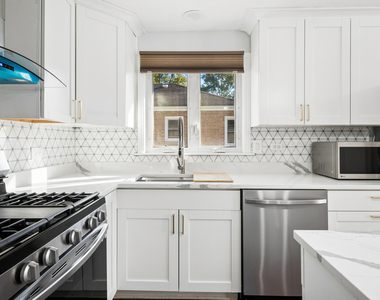 11246 S Whipple Street - Photo Thumbnail 16