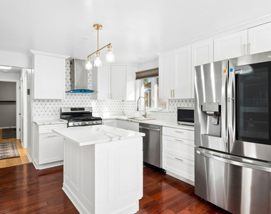 11246 S Whipple Street - Photo Thumbnail 2