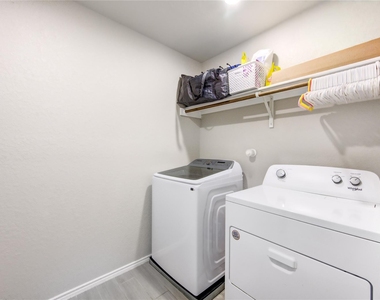 155 Honey Oak Lane - Photo Thumbnail 14