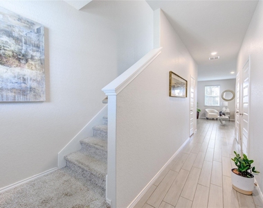155 Honey Oak Lane - Photo Thumbnail 6