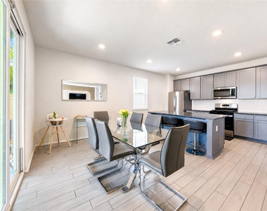 155 Honey Oak Lane - Photo Thumbnail 31