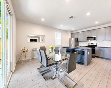 155 Honey Oak Lane - Photo Thumbnail 32
