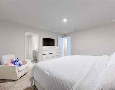 155 Honey Oak Lane - Photo Thumbnail 17