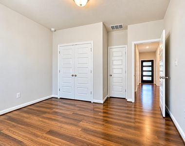 7823 Laurel Elm Court - Photo Thumbnail 14
