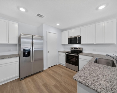 13070 Turret Bend Way - Photo Thumbnail 11
