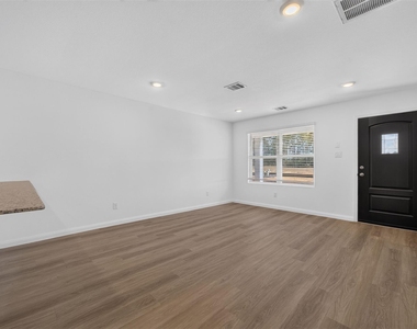 13070 Turret Bend Way - Photo Thumbnail 7