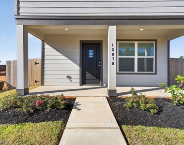 13070 Turret Bend Way - Photo Thumbnail 3