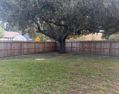 10103 Ash Fork Drive - Photo Thumbnail 28