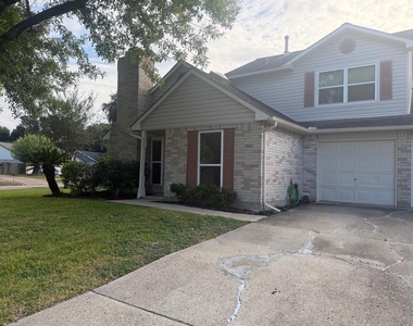 10103 Ash Fork Drive - Photo Thumbnail 2