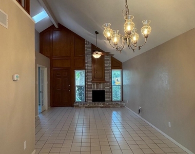 10103 Ash Fork Drive - Photo Thumbnail 6