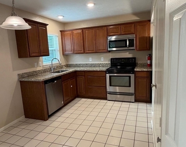 10103 Ash Fork Drive - Photo Thumbnail 7