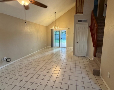 10103 Ash Fork Drive - Photo Thumbnail 5