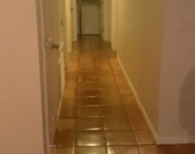 573 Ne 4th Terrace - Photo Thumbnail 4