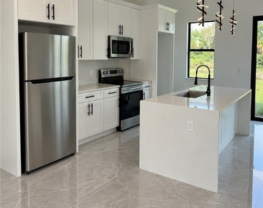 991 Plantation Road - Photo Thumbnail 2