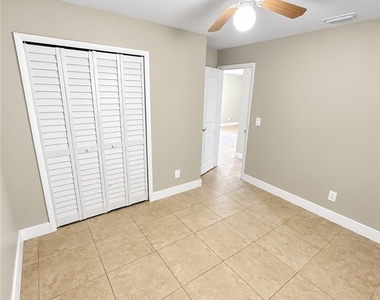 16910 Carmen Avenue - Photo Thumbnail 5