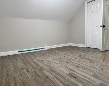 361 Elgin - Photo Thumbnail 15