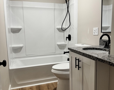 361 Elgin - Photo Thumbnail 5
