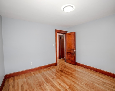 103 Walnut - Photo Thumbnail 9