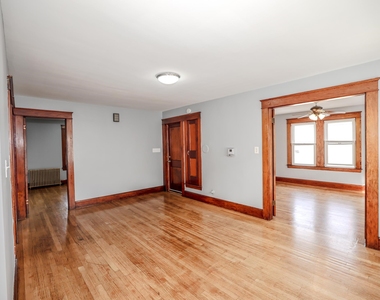 103 Walnut - Photo Thumbnail 2
