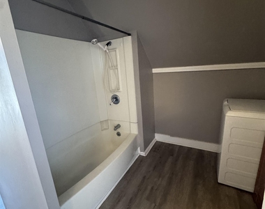 354 Spruce - Photo Thumbnail 5