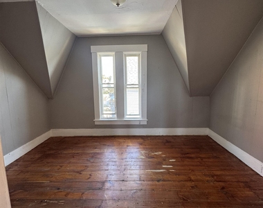 354 Spruce - Photo Thumbnail 2