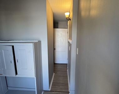 354 Spruce - Photo Thumbnail 8