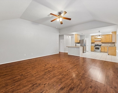 15203 Green Whisper Drive - Photo Thumbnail 9