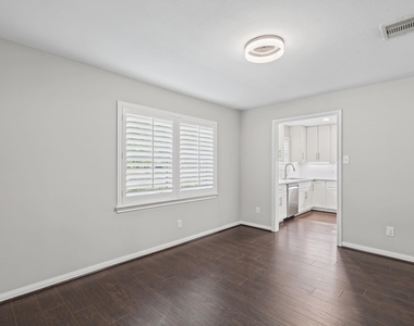 1318 Spillers Lane - Photo Thumbnail 3