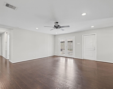 1318 Spillers Lane - Photo Thumbnail 9