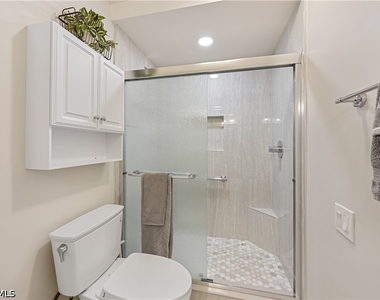 13936 Southampton Drive - Photo Thumbnail 11