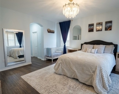 9239 Scarlette Oak Avenue - Photo Thumbnail 7