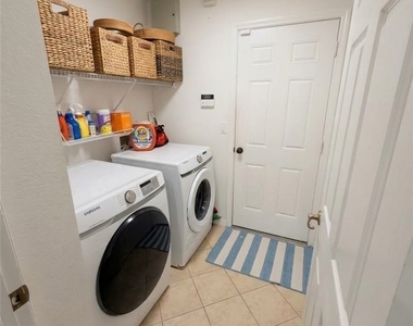 9239 Scarlette Oak Avenue - Photo Thumbnail 15