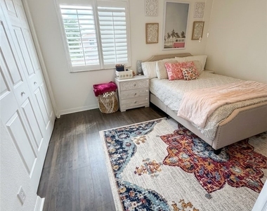 9239 Scarlette Oak Avenue - Photo Thumbnail 11