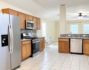 18235 Sorrell Oaks Lane - Photo Thumbnail 5