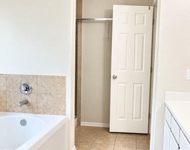 18235 Sorrell Oaks Lane - Photo Thumbnail 12
