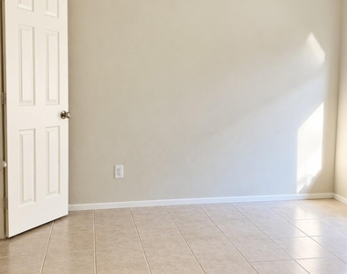 18235 Sorrell Oaks Lane - Photo Thumbnail 9