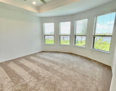 1337 Grass Bend Dr - Photo Thumbnail 8