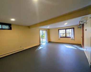 10 Petrin Heights - Photo Thumbnail 15