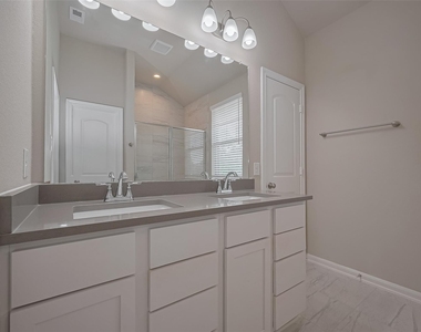 363 Biltmore Loop - Photo Thumbnail 37