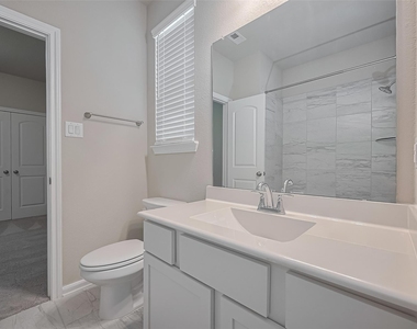 363 Biltmore Loop - Photo Thumbnail 28