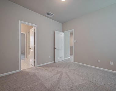 363 Biltmore Loop - Photo Thumbnail 26