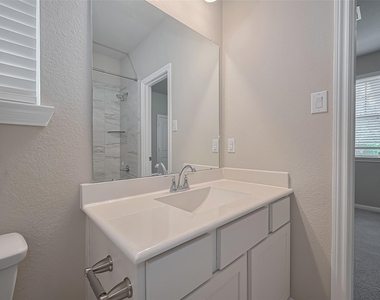 363 Biltmore Loop - Photo Thumbnail 27