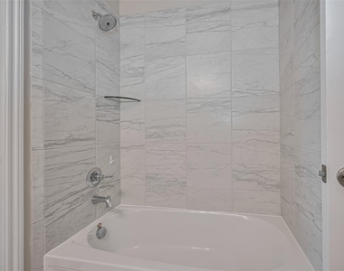 363 Biltmore Loop - Photo Thumbnail 29