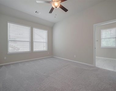 363 Biltmore Loop - Photo Thumbnail 39