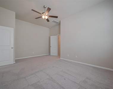 363 Biltmore Loop - Photo Thumbnail 31