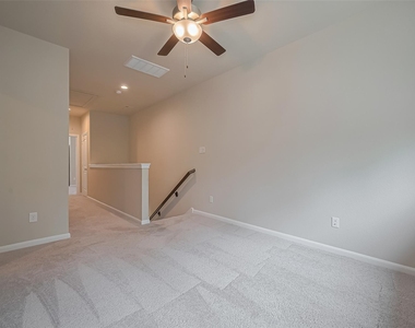 363 Biltmore Loop - Photo Thumbnail 22