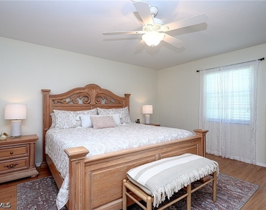 135 Cypress Way E - Photo Thumbnail 10