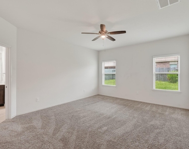 138 Meadow Grove Drive - Photo Thumbnail 18