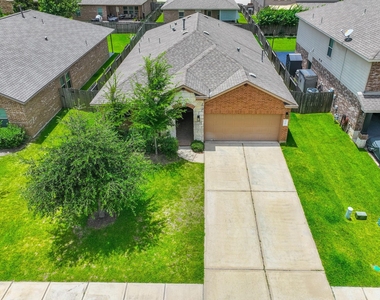 138 Meadow Grove Drive - Photo Thumbnail 35