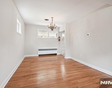 990 Washington - Photo Thumbnail 7